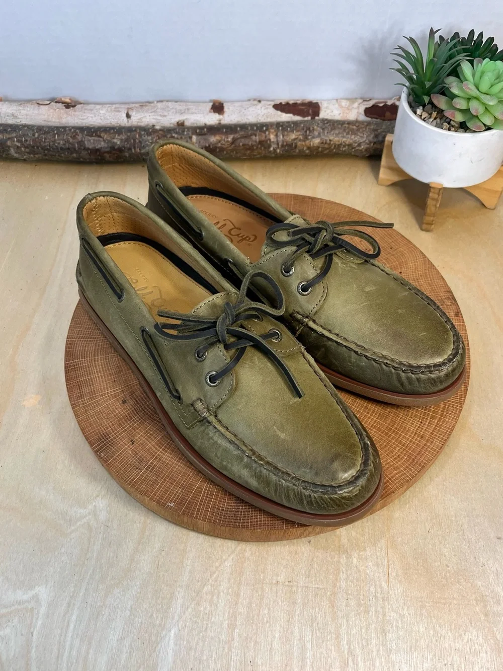 NWOT Sperry Gold Cup Burnished Olive Green Leather Boat Shoes Size 10